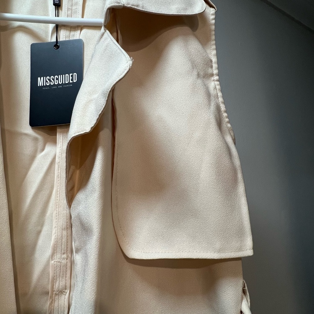 Misguided Camel Spring Trench - Picture 6 of 9